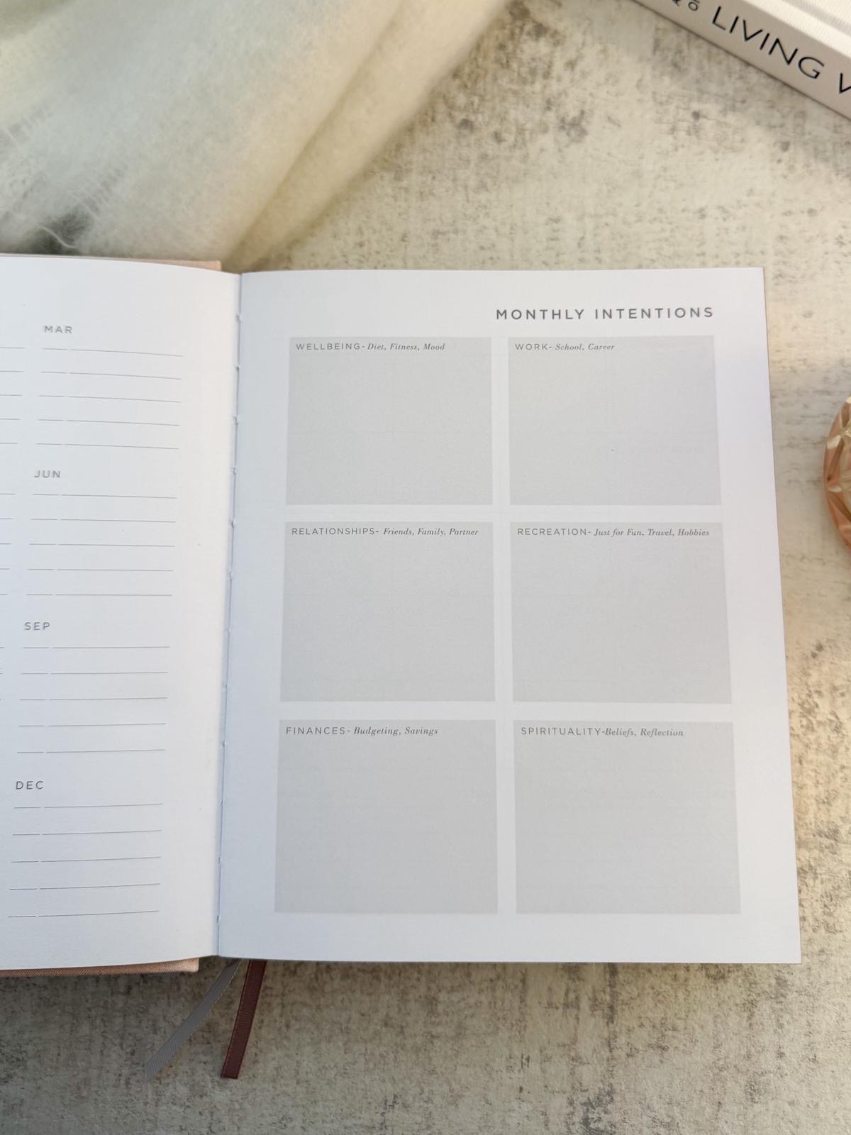 Deluxe self-care journal in beige
