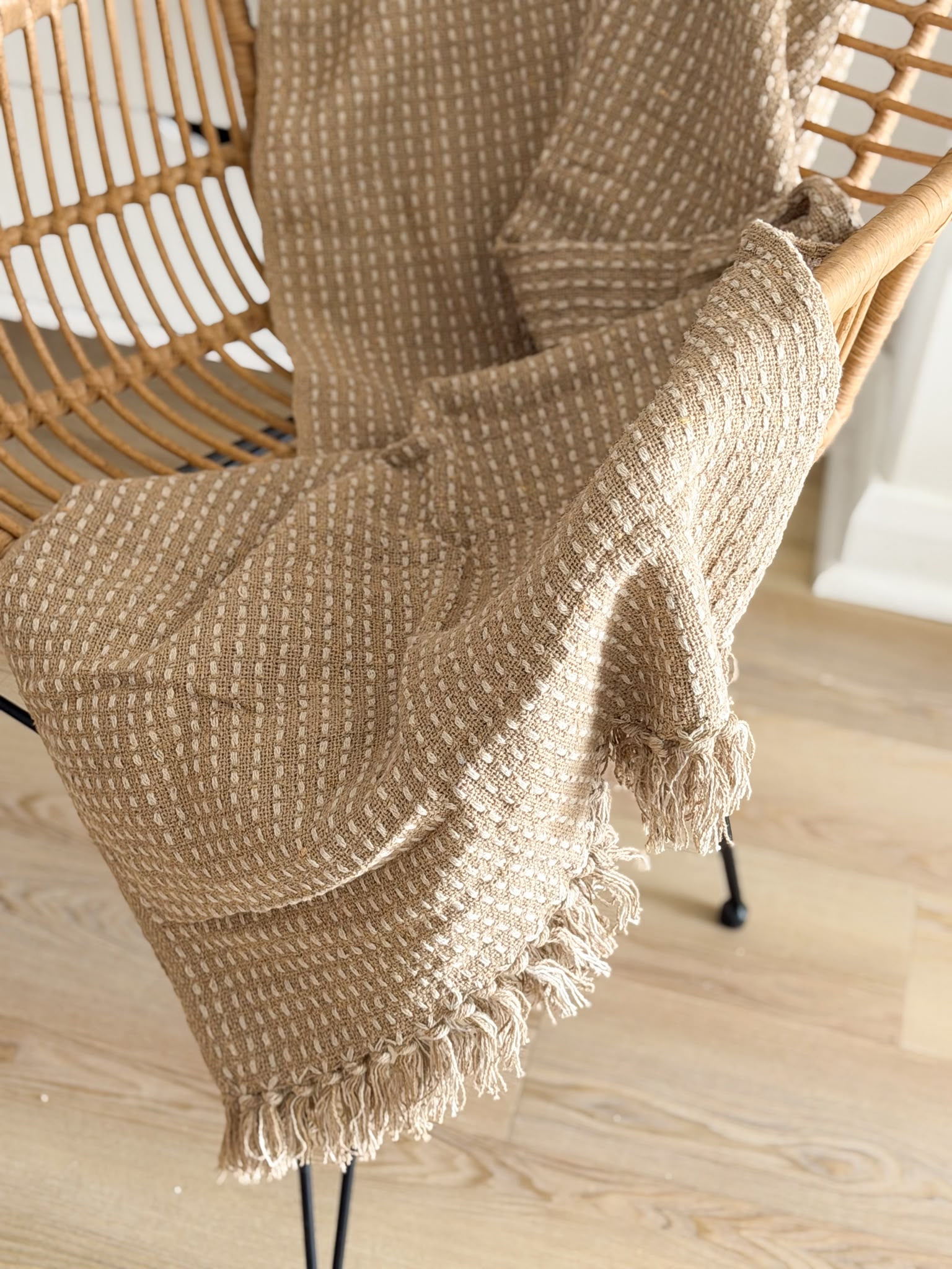Cotton woven beige stitch throw