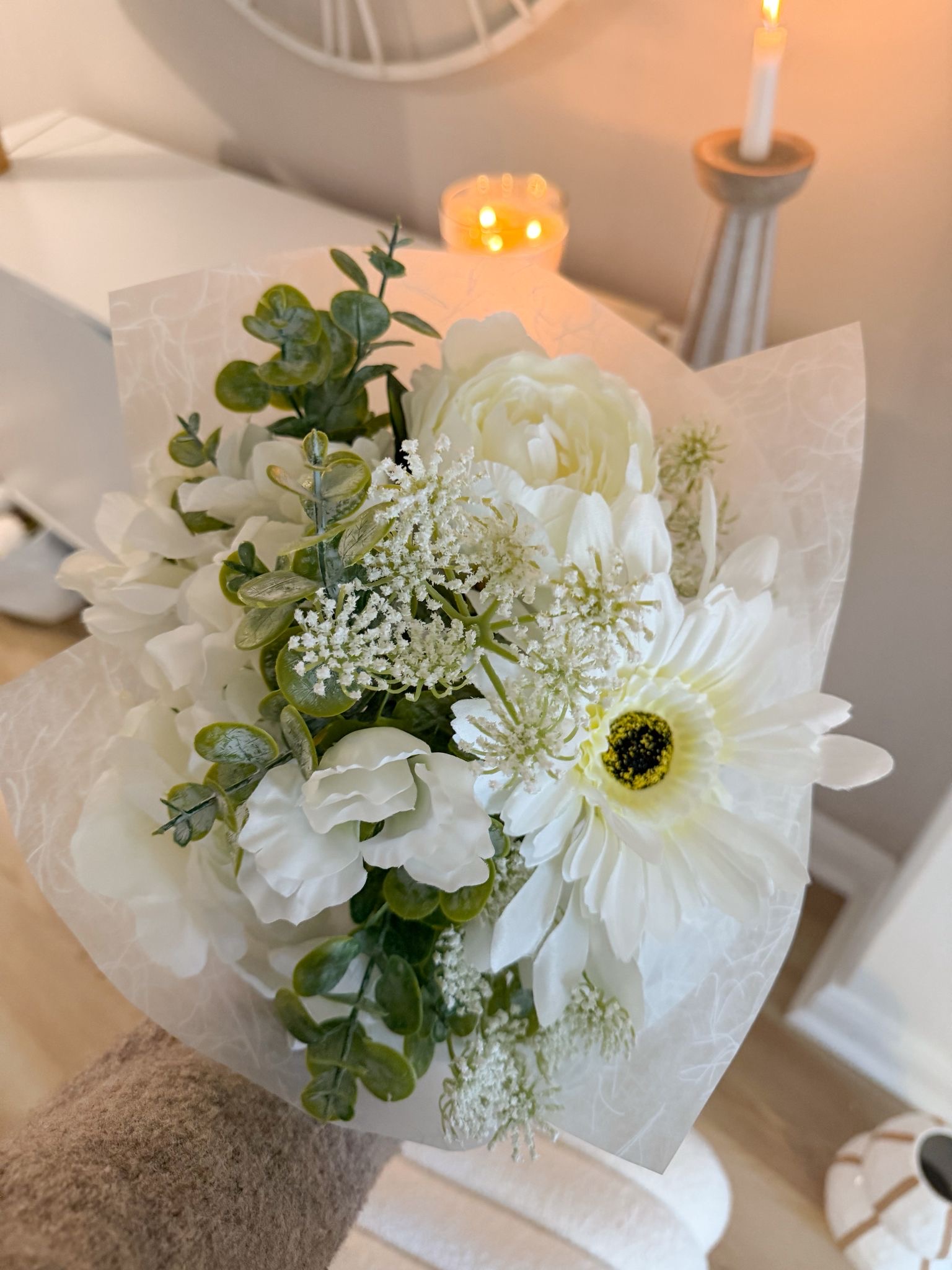 Bouquet wrapped faux flowers – 01