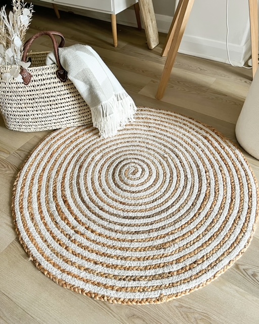 Round stripe jute rug