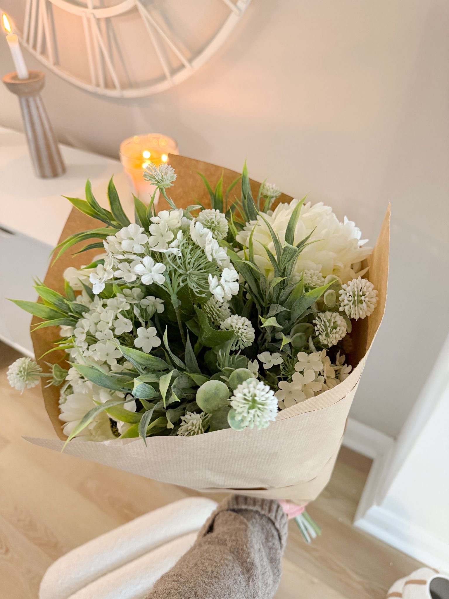 Bouquet wrapped faux flowers – 02