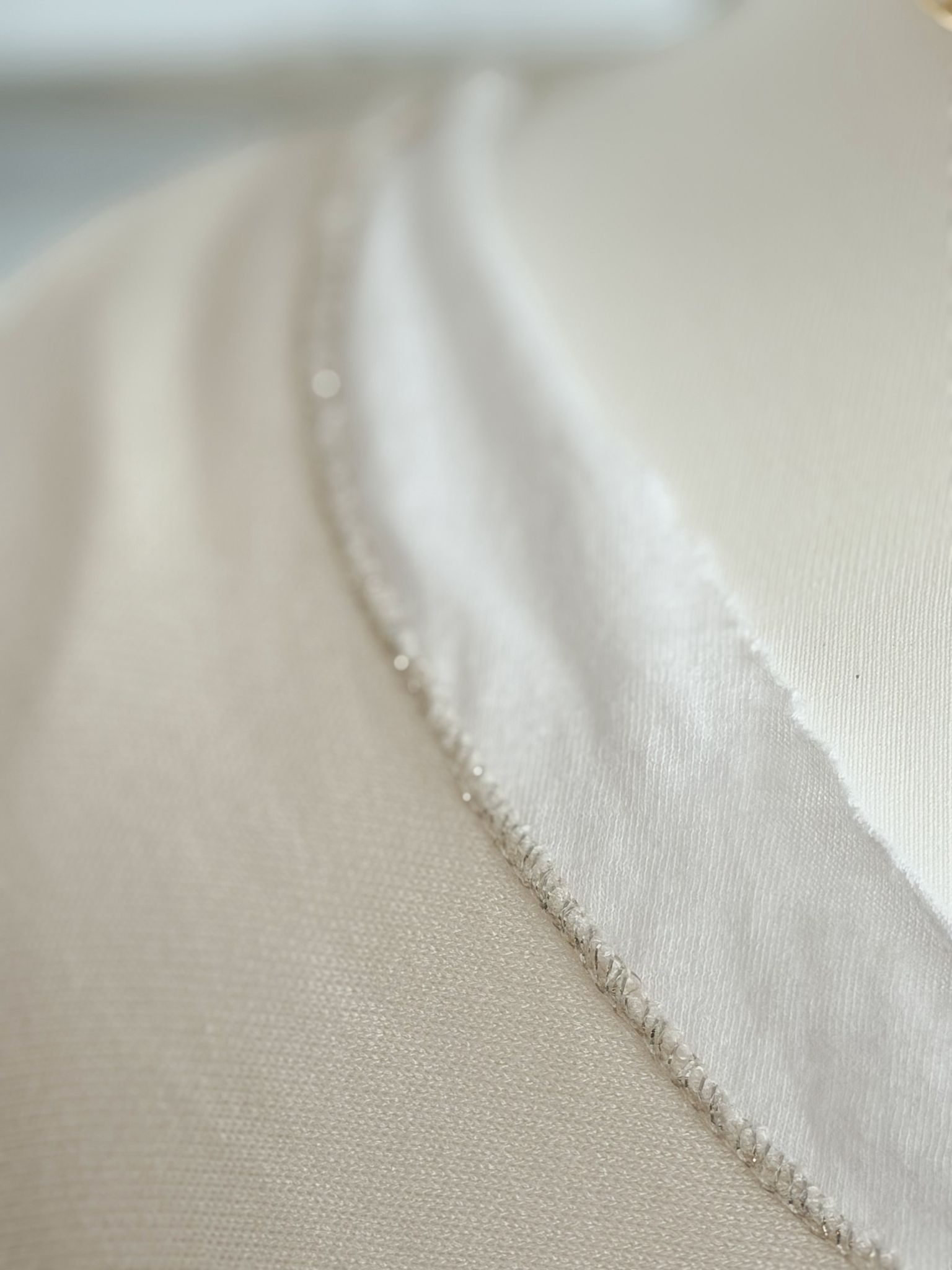 Double layer soft top in beige and white