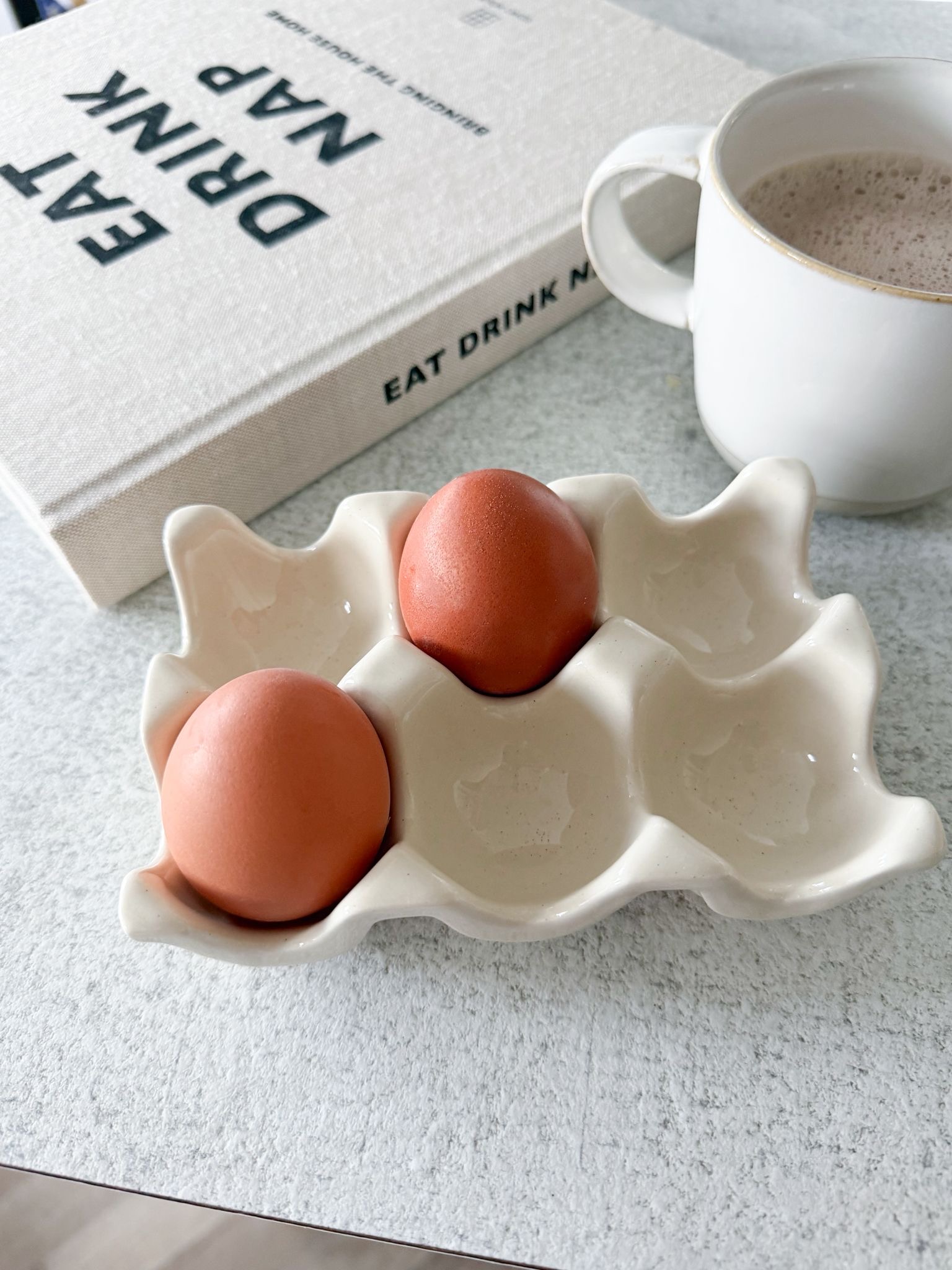 Speckled ceramic egg holder / egg tray