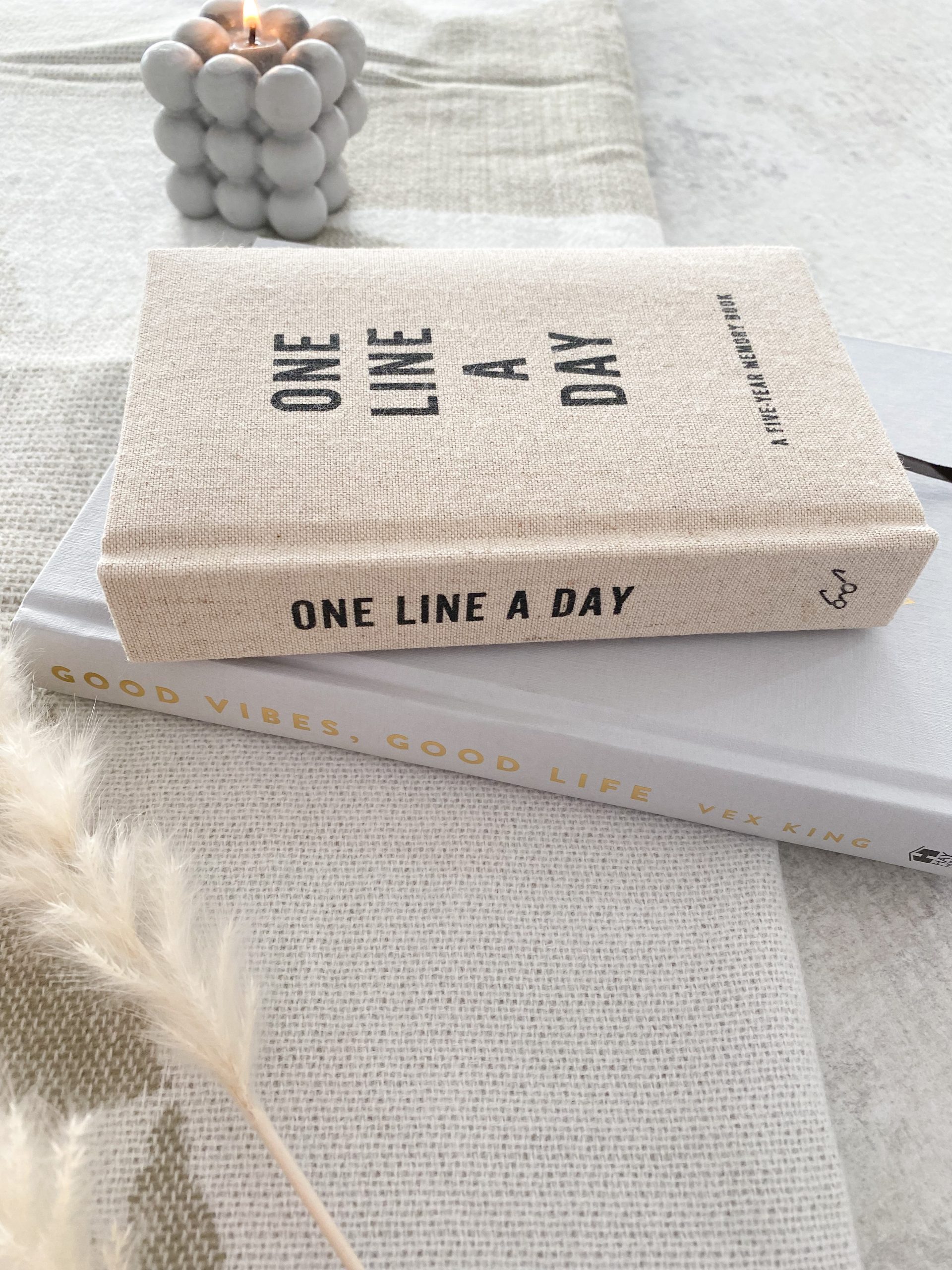 ‘One line a day’ 5 year memory book
