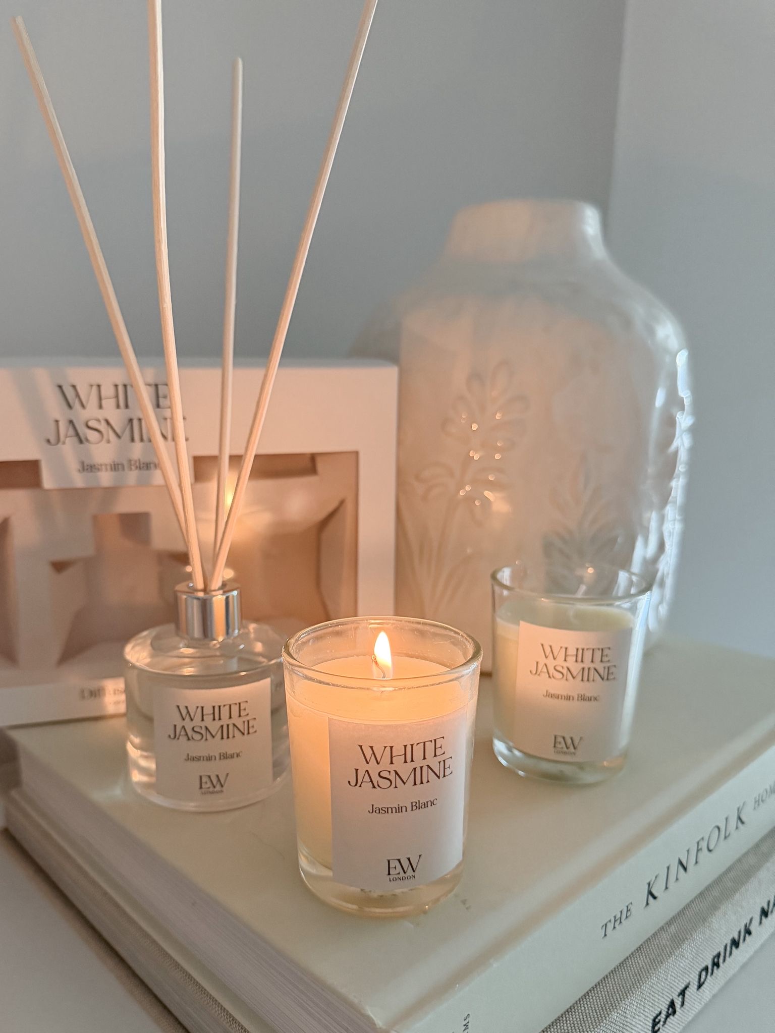 Diffuser and candle set in a white Jasmine scent