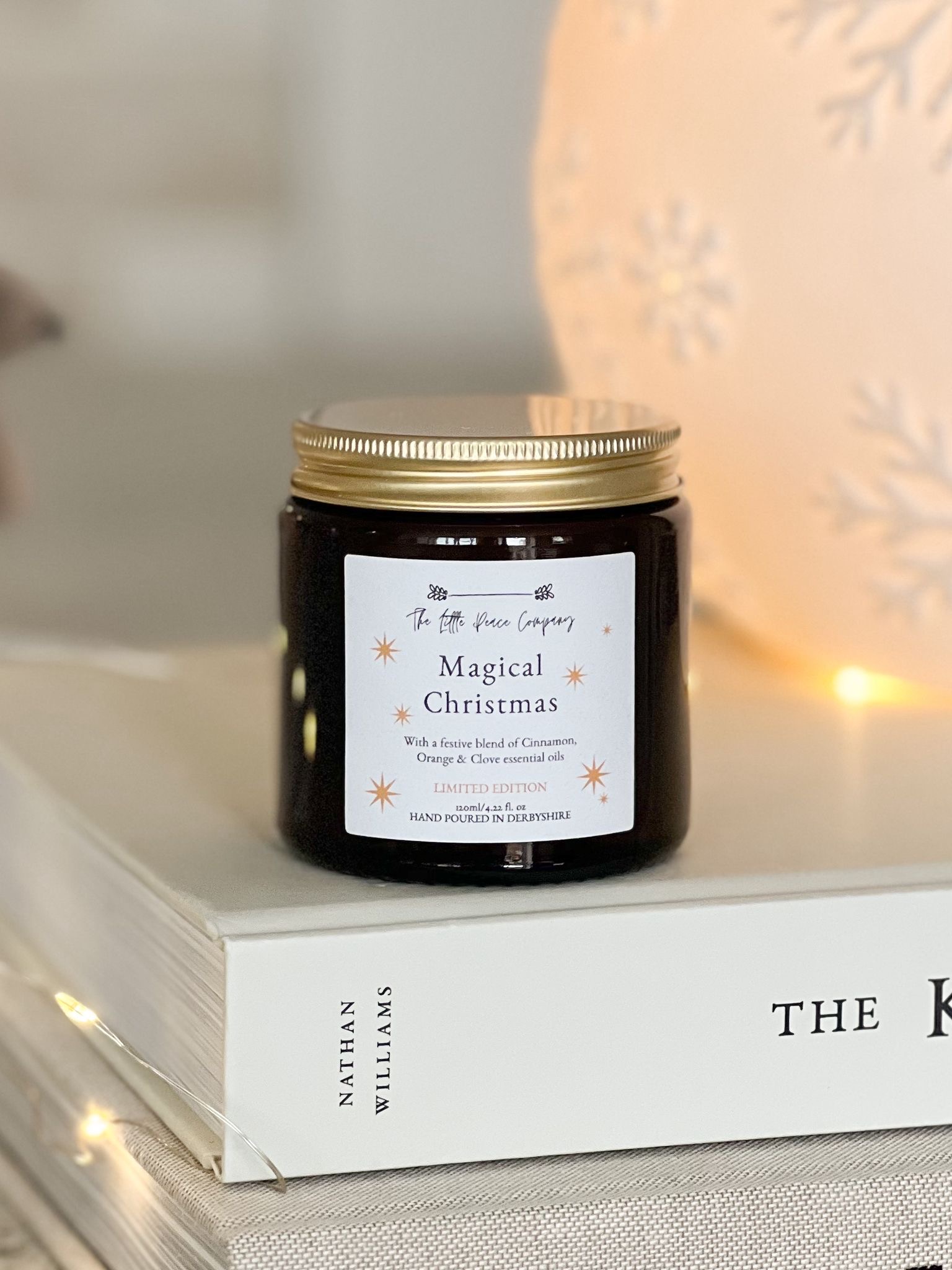 ‘Magical Christmas’ beautiful scented festive candle