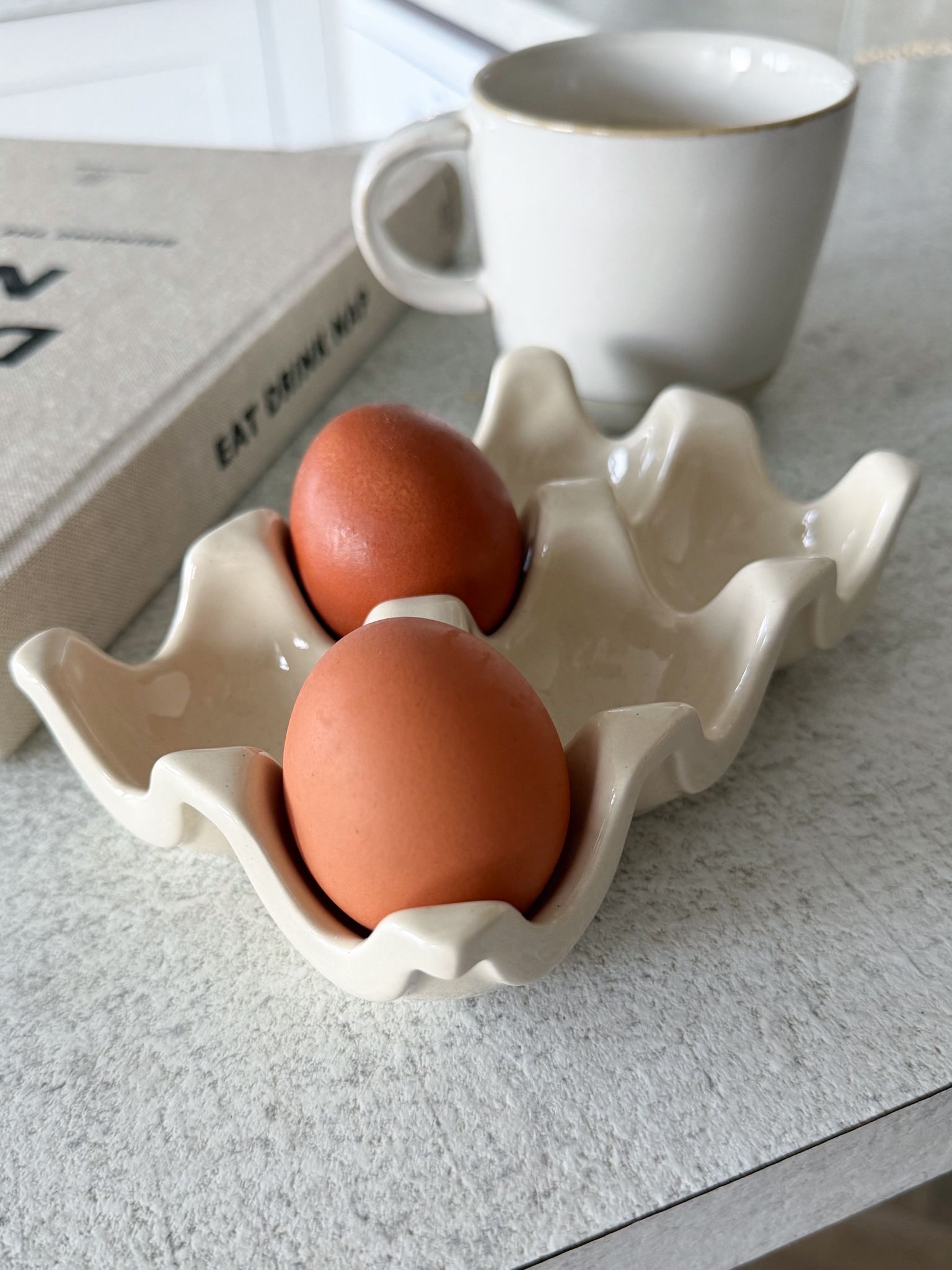 Speckled ceramic egg holder / egg tray