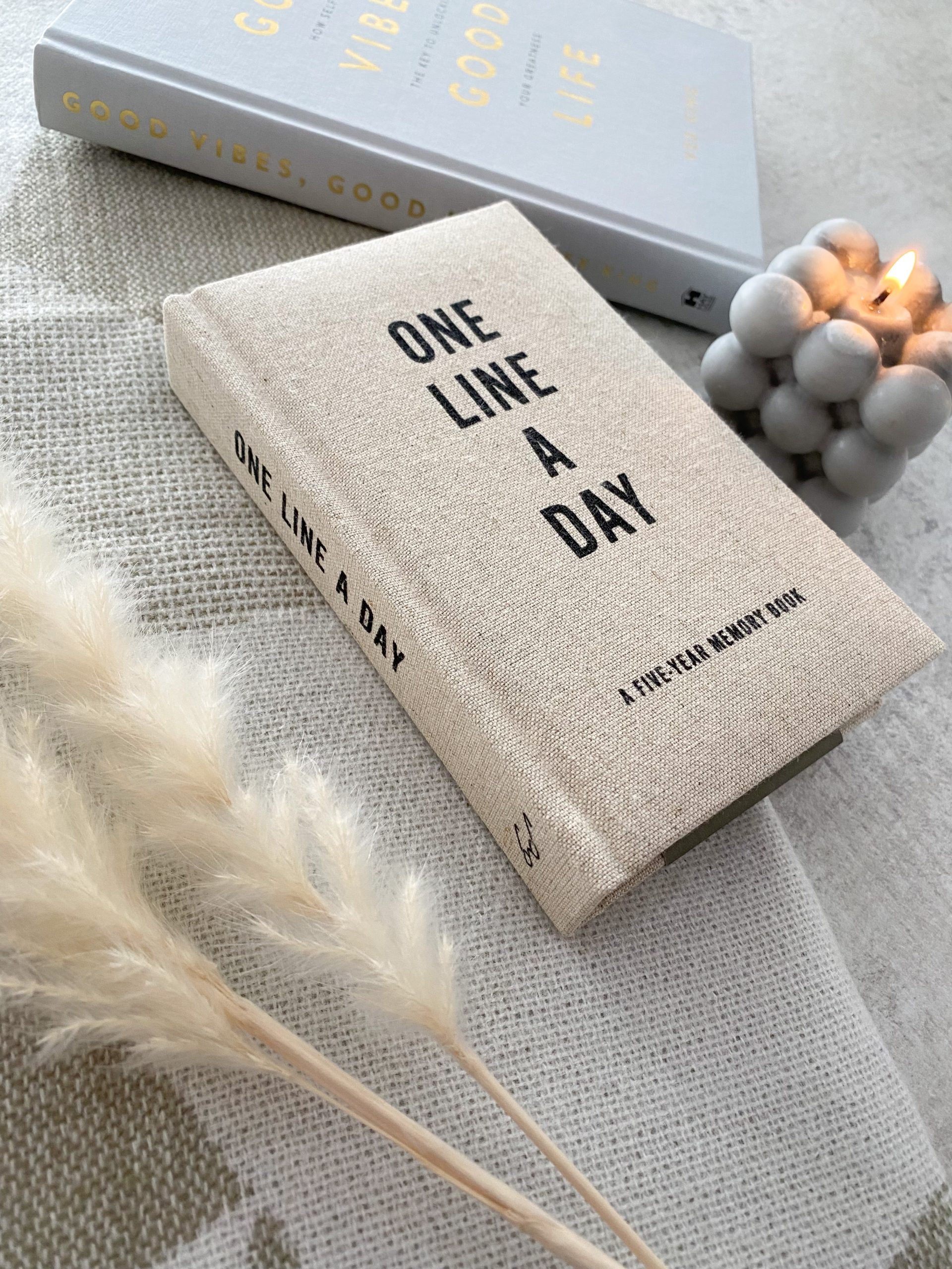 ‘One line a day’ 5 year memory book