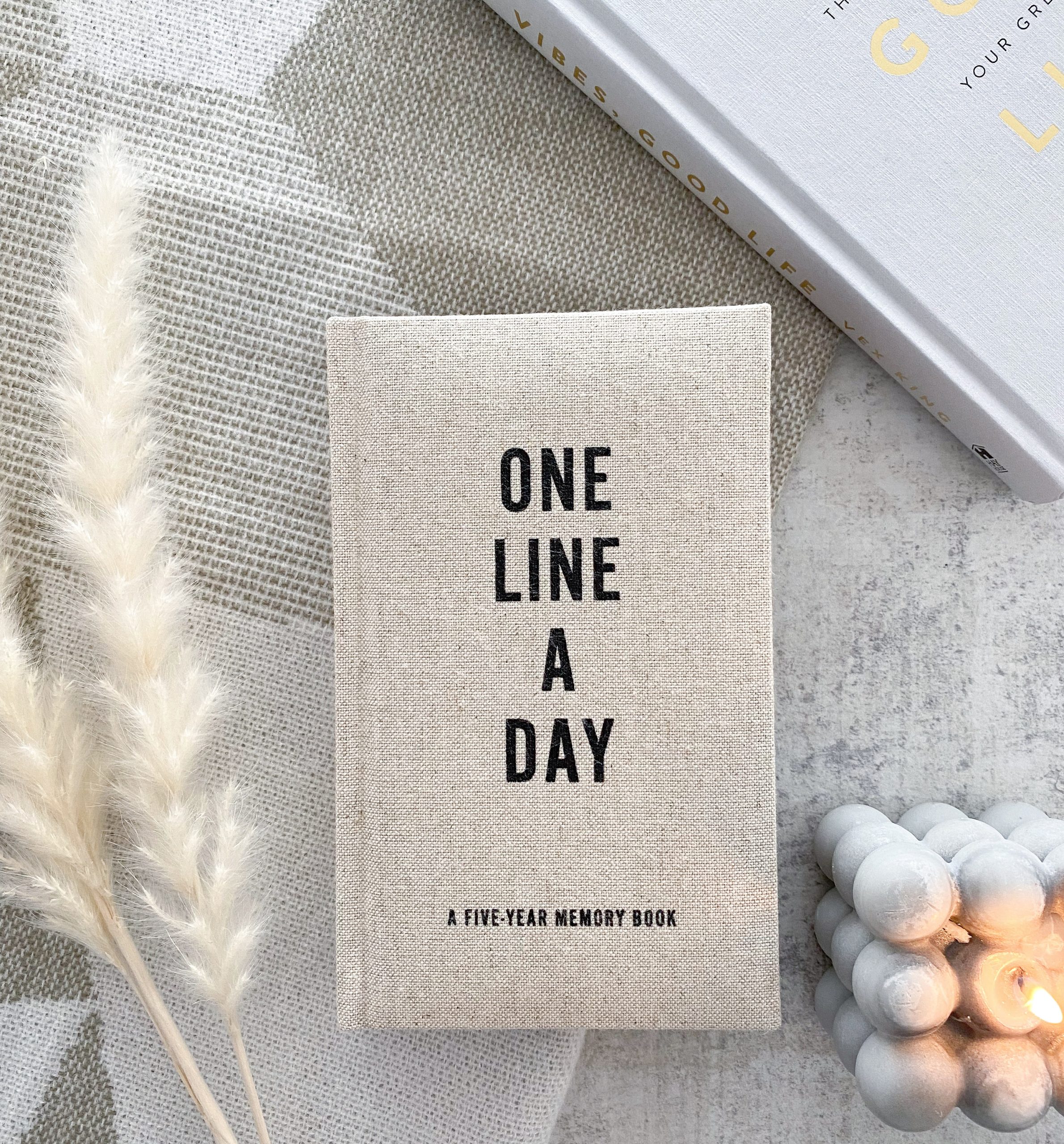 ‘One line a day’ 5 year memory book