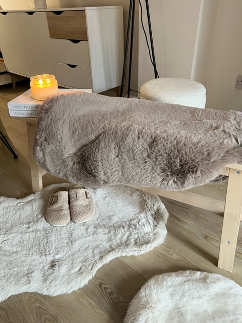 Faux fur luxury sheep skin style rug – 3 colour tones available
