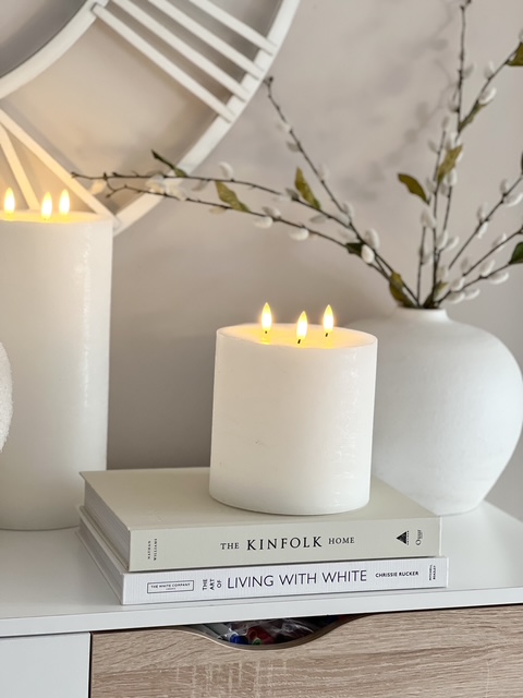 Triple wick LED candle