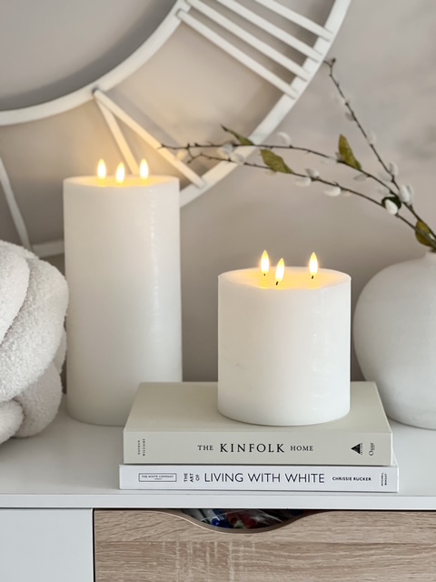 Triple wick LED candle