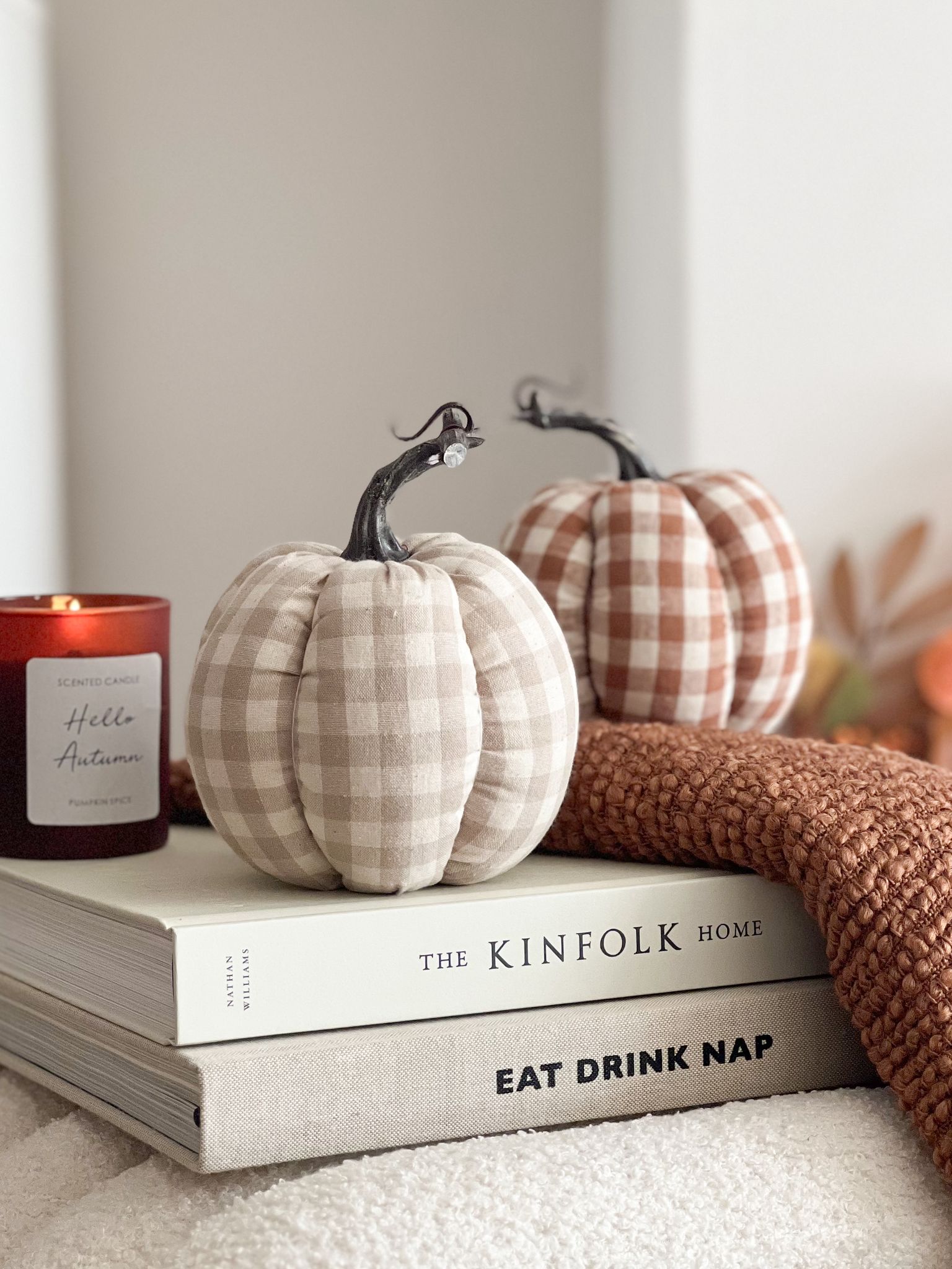 Gingham pumpkin in beige