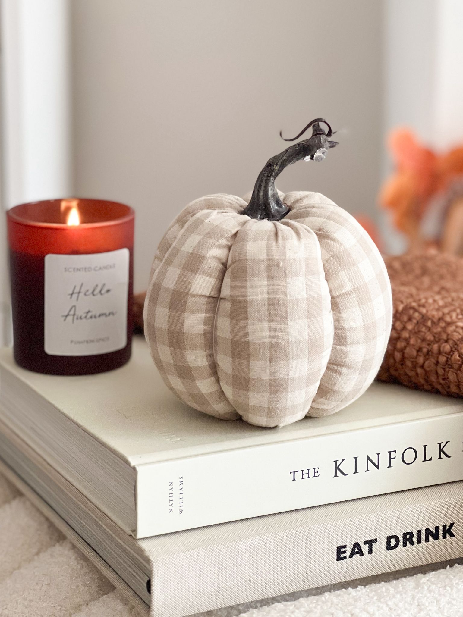 Gingham pumpkin in beige