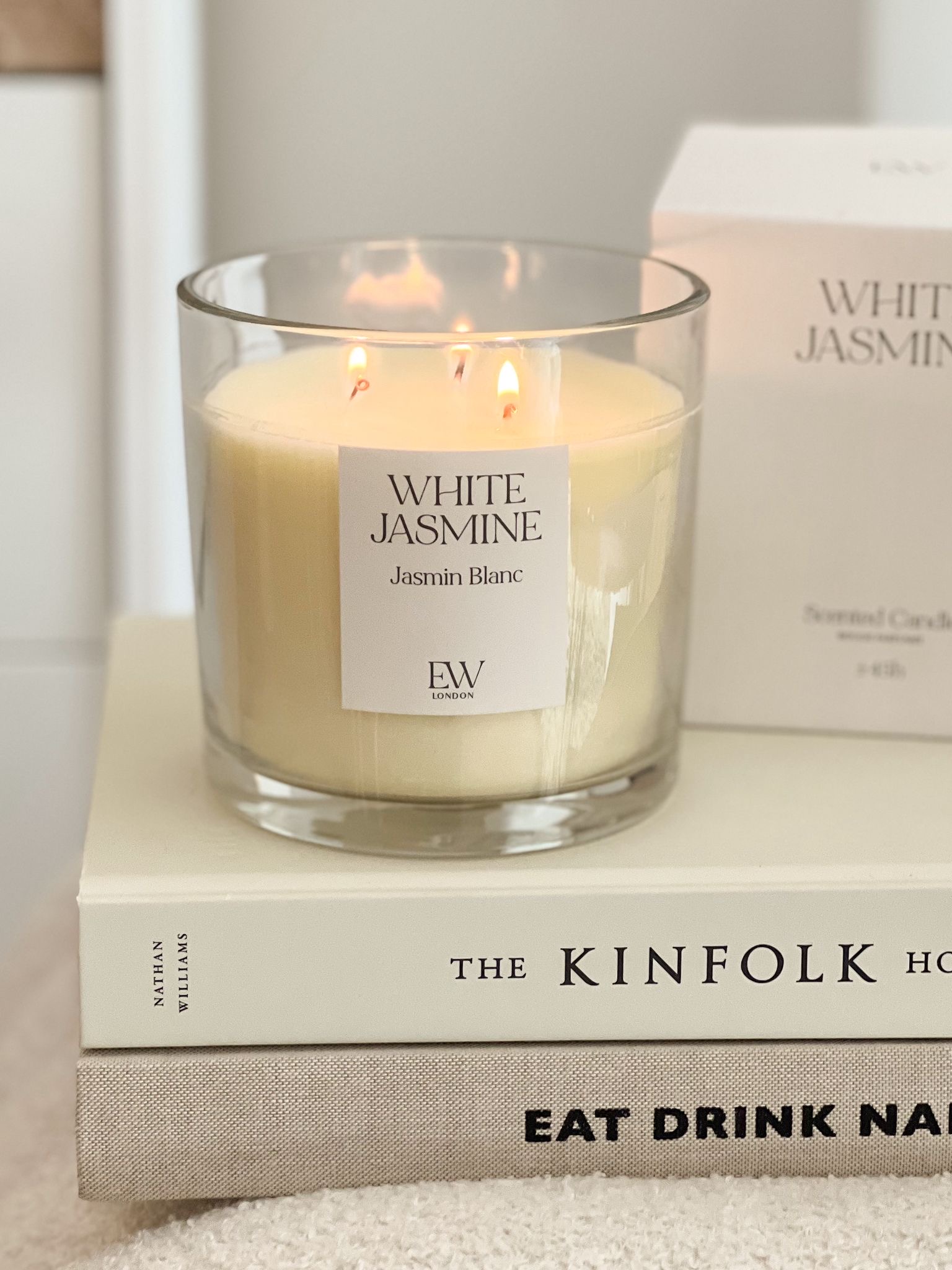 Large triple wick scented candle – White Jasmin