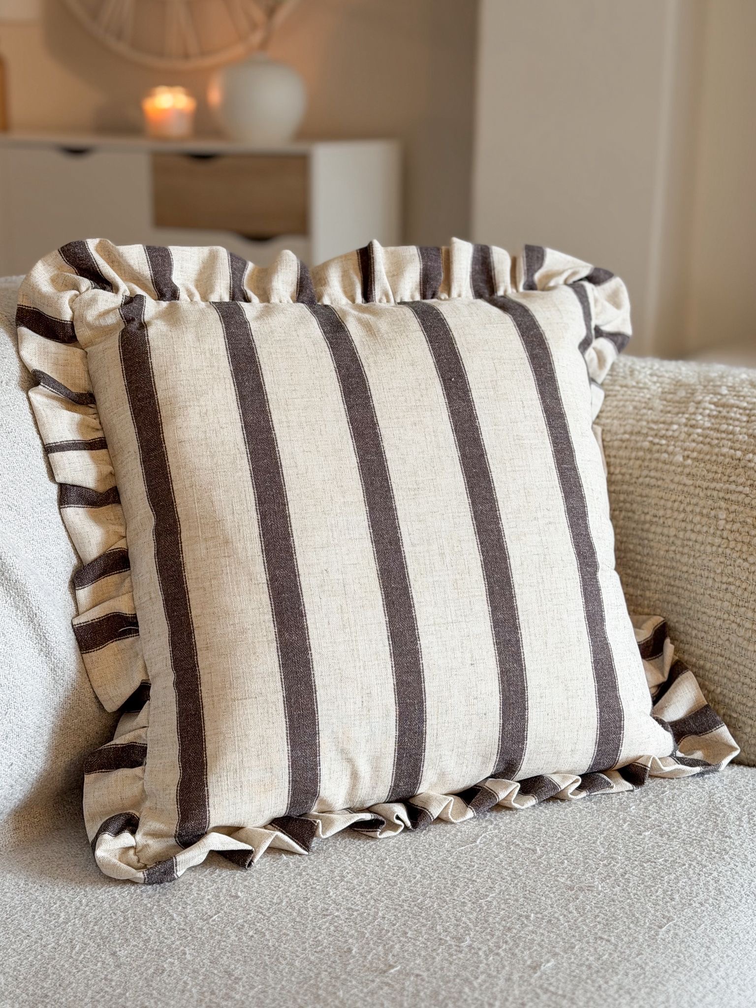 Chocolate stripe ruffel cushion