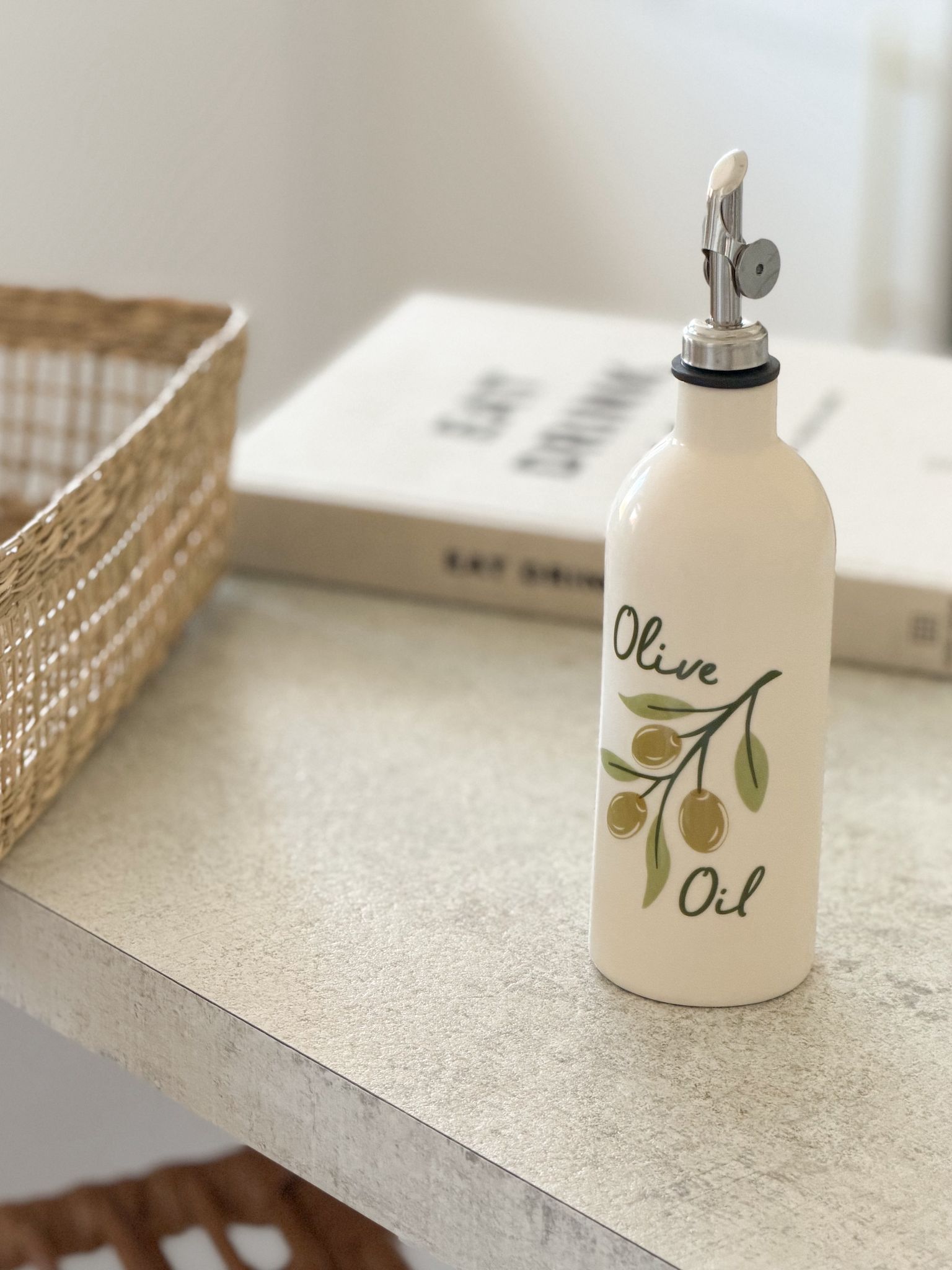 Ceramic olive oil pourer