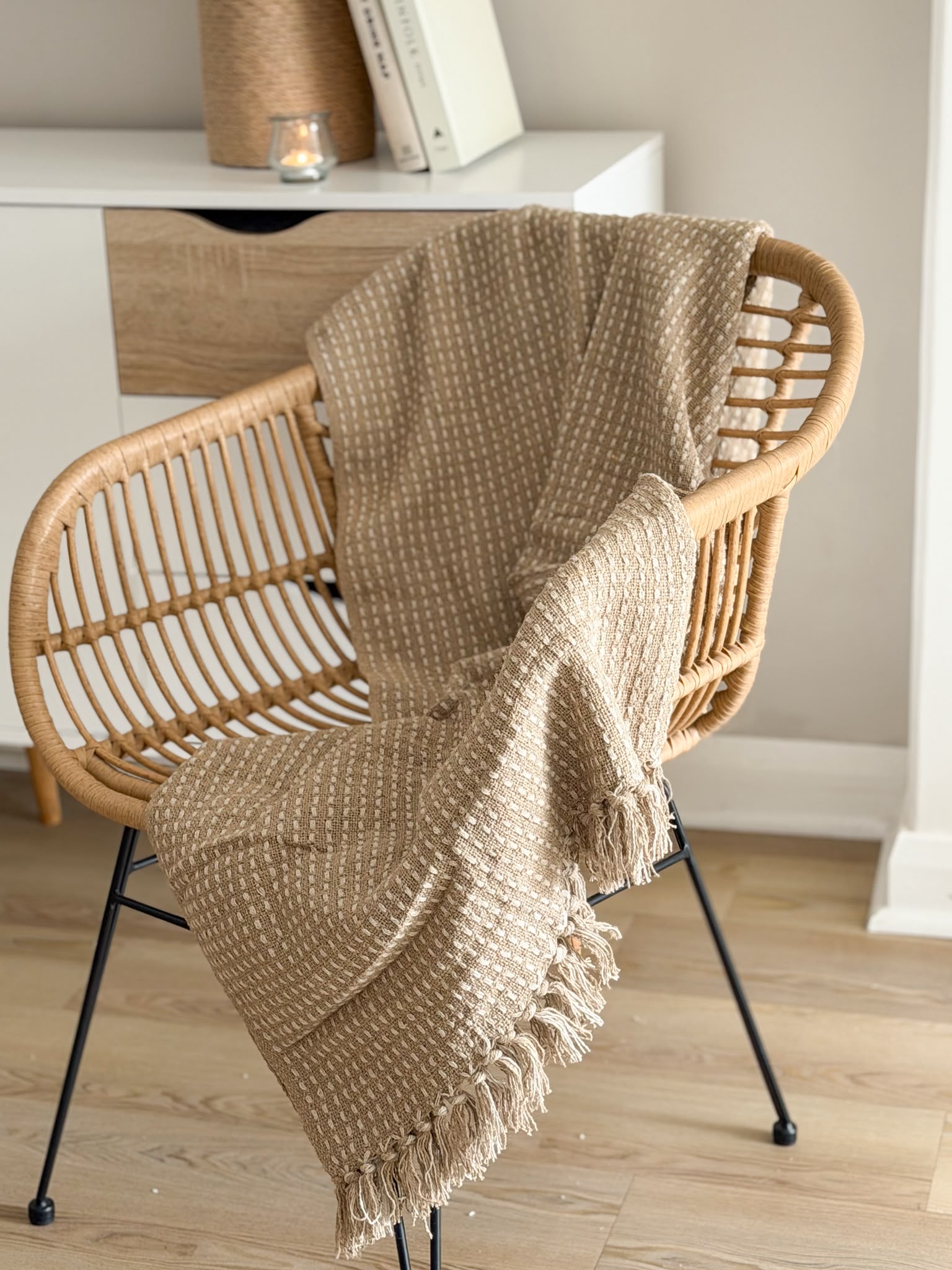 Cotton woven beige stitch throw